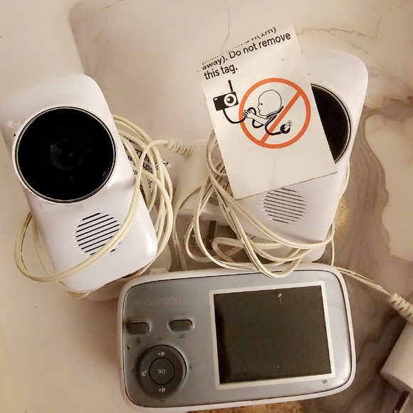 White Baby Monitor with Camera